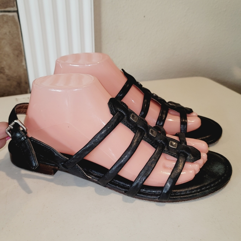 FRYE Phillip Square Metal Stud Strappy Bohemian Buckle Black Leather Sandals 10